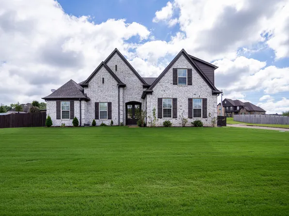 312 Julia Ann Dr, Atoka, TN 38004