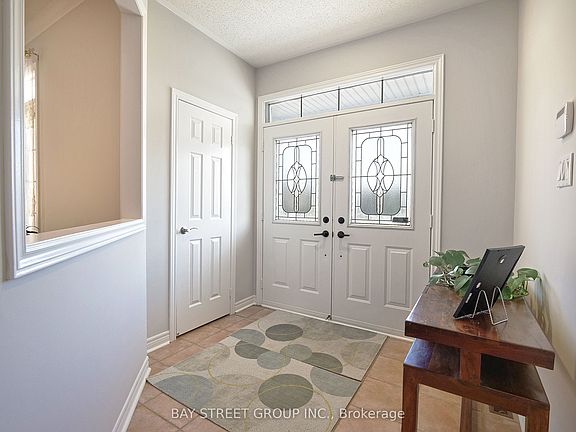 4th image of 346 Castan Ave