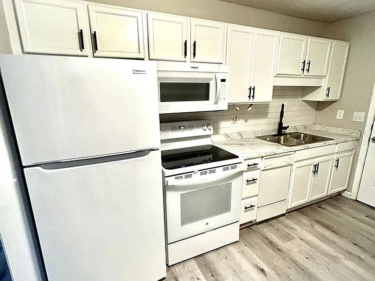 7569 Faraday Pl — Photo 6