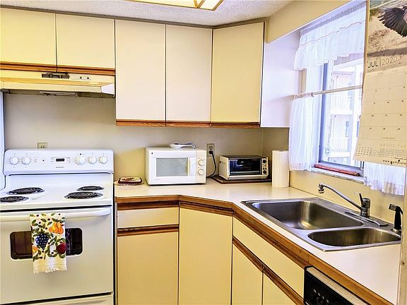 2nd image of 3721 Lake Bayshore Dr #H-205