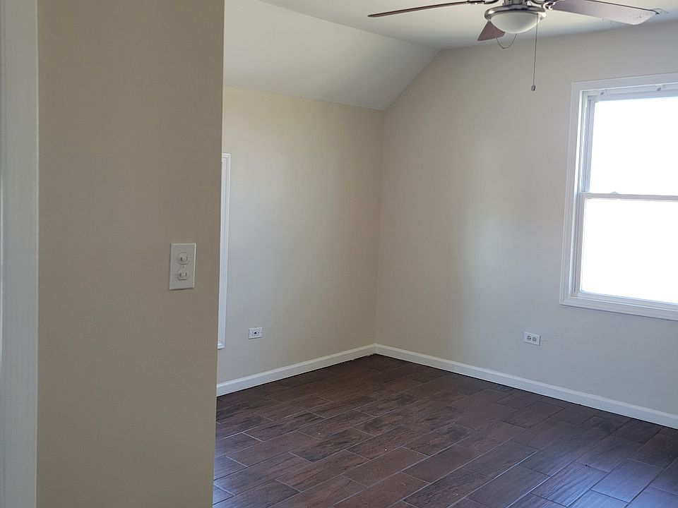1st image of 721 Washington St #2