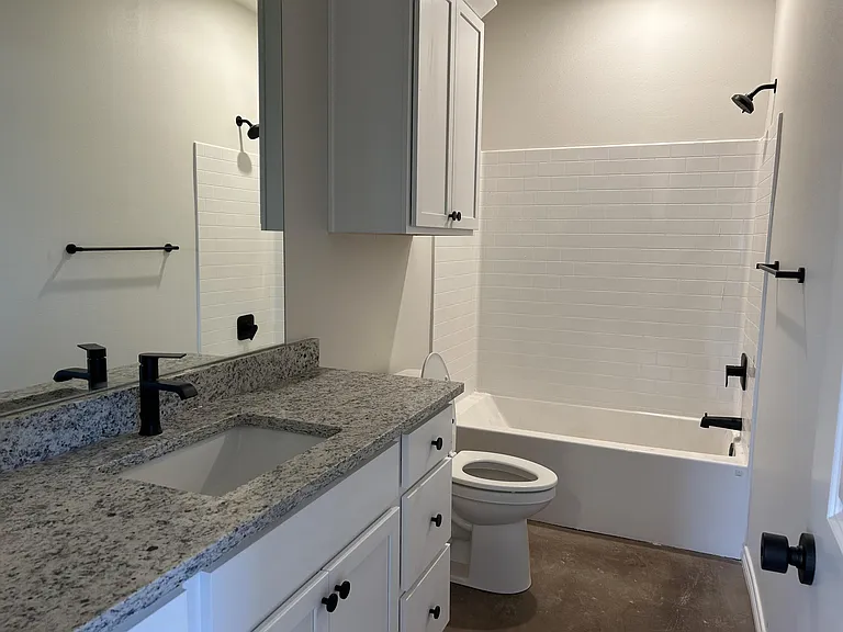 1604 New England Rd #100 — Photo 9