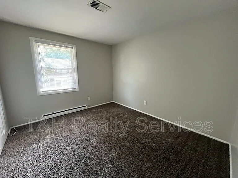 724 Southfield Ct — Photo 10