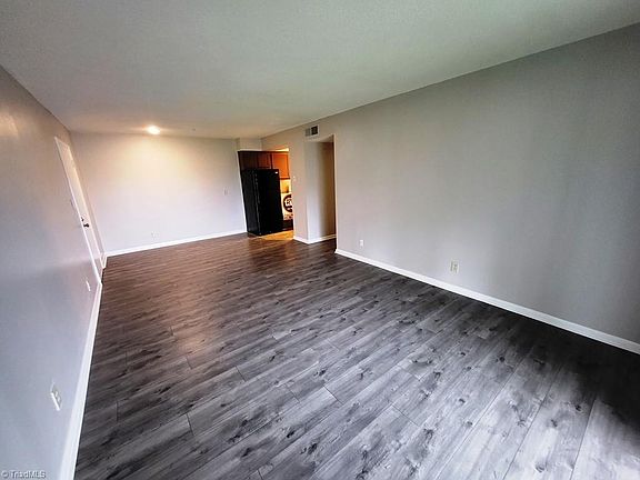 5th image of 2833 N Ohenry Blvd APT F