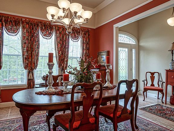 5th image of 1 Silverdale Cir