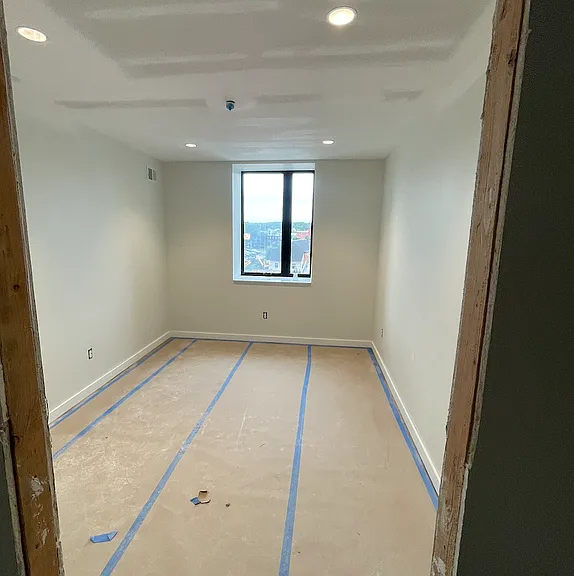 345 Main St — Photo 8