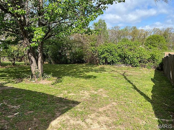 5th image of 1027 Leawood Dr