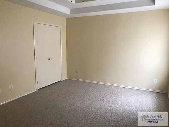 5th image of 1622 Paloma Cir E