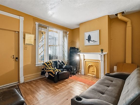 5th image of 5363 Hillcrest St