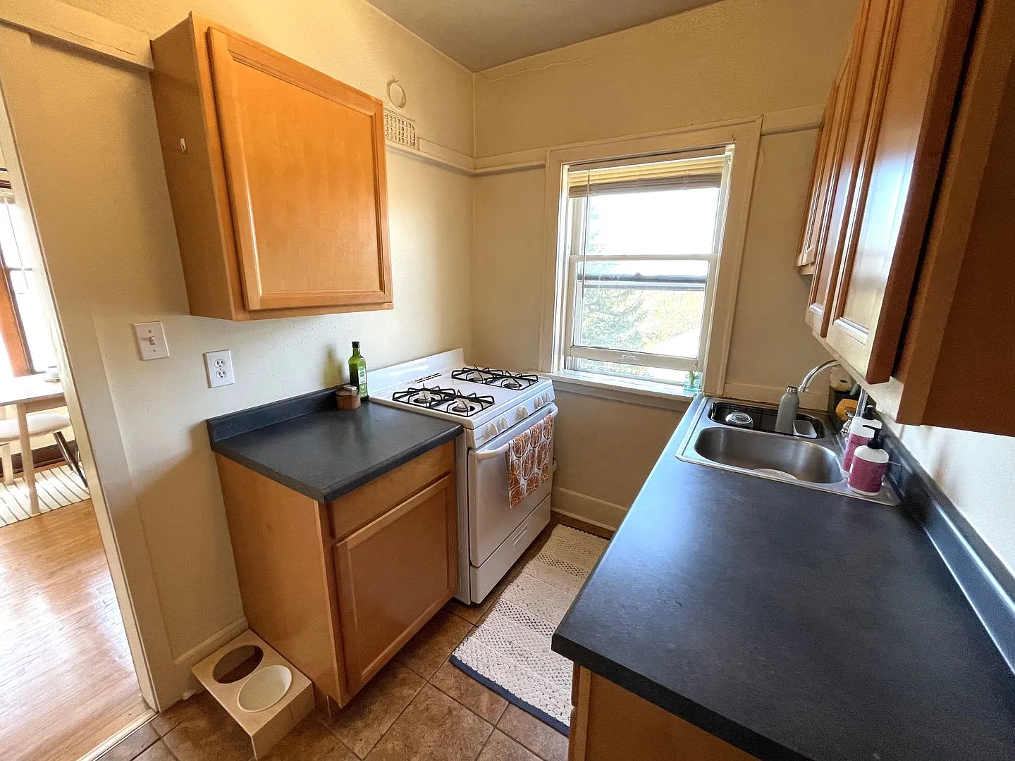 3825 N Oakland Ave — Photo 4