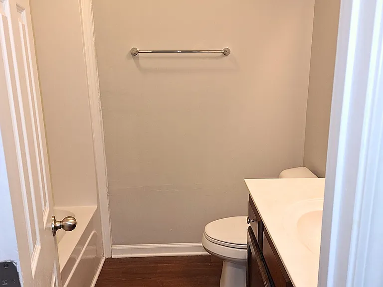 2043 Leota St — Photo 12
