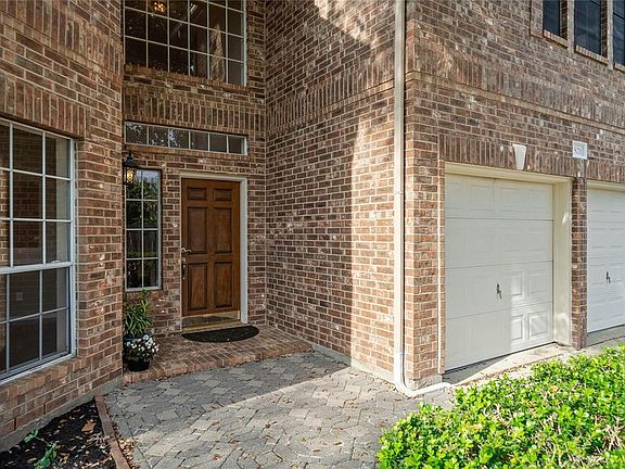 2nd image of 15211 Shapiro Springs Ln