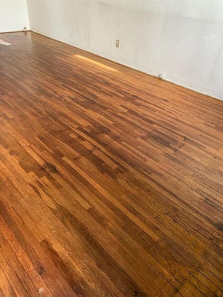 2nd image of 1823 Peyton Ave #E