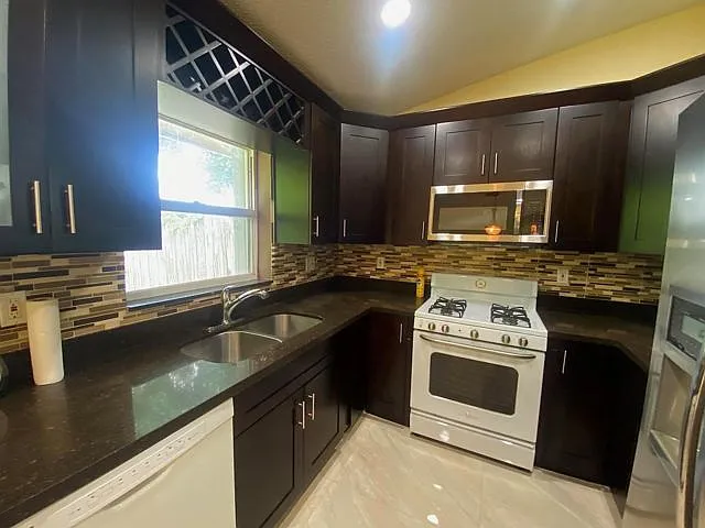 5314 Blueberry Hill Ave — Photo 3
