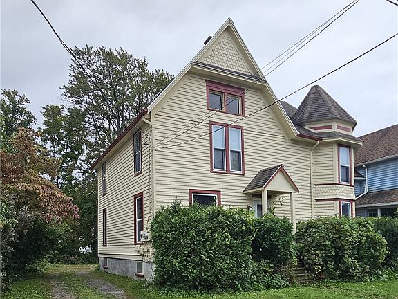 2nd image of 26 Tracy Ave