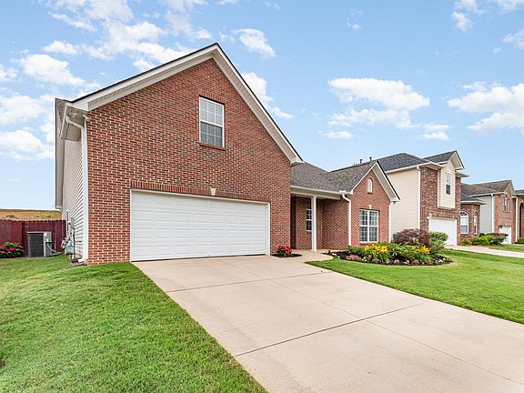 3rd image of 438 Melbourne Ln