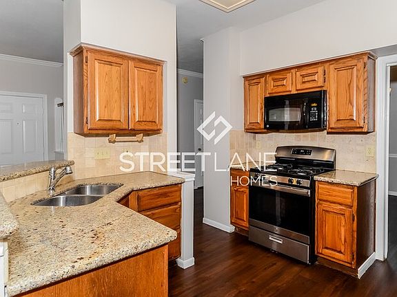 5th image of 8631 Plum Lake Dr