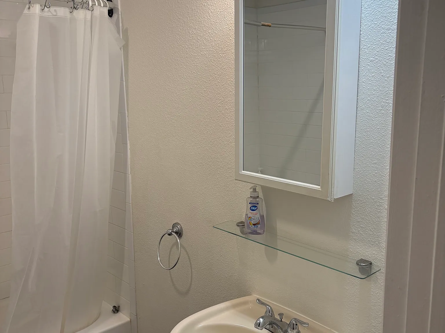 1 bed, 500 sqft, $1,350 — Photo 3