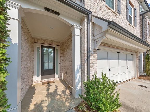 3rd image of 3287 Artessa Ln NE