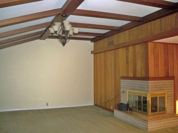 2nd image of 204 Woodridge
