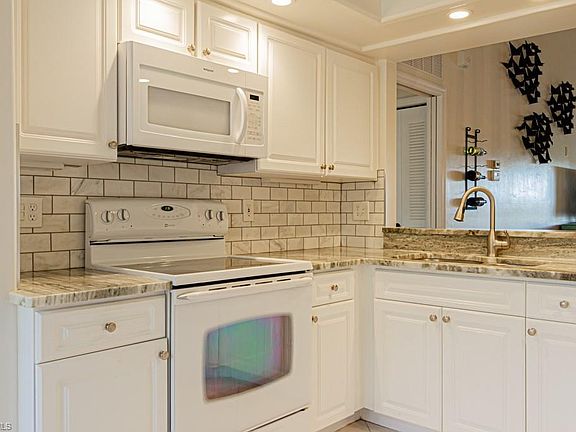 5th image of 28064 Cavendish Ct APT 2409