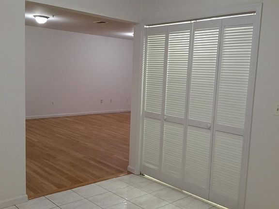 3rd image of 129 Brill St APT 1