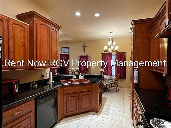 5th image of 4901 La Vista St