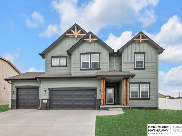 11013 Windward Ave, Papillion, NE 68046