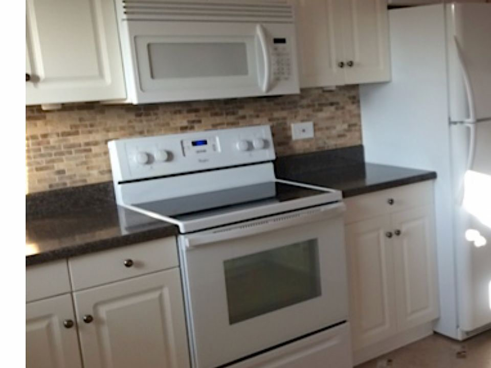 1st image of 9459 Bay Colony Dr APT 3N