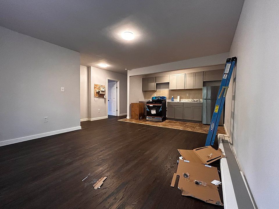 1st image of 1737 Davidson Ave Floor 1