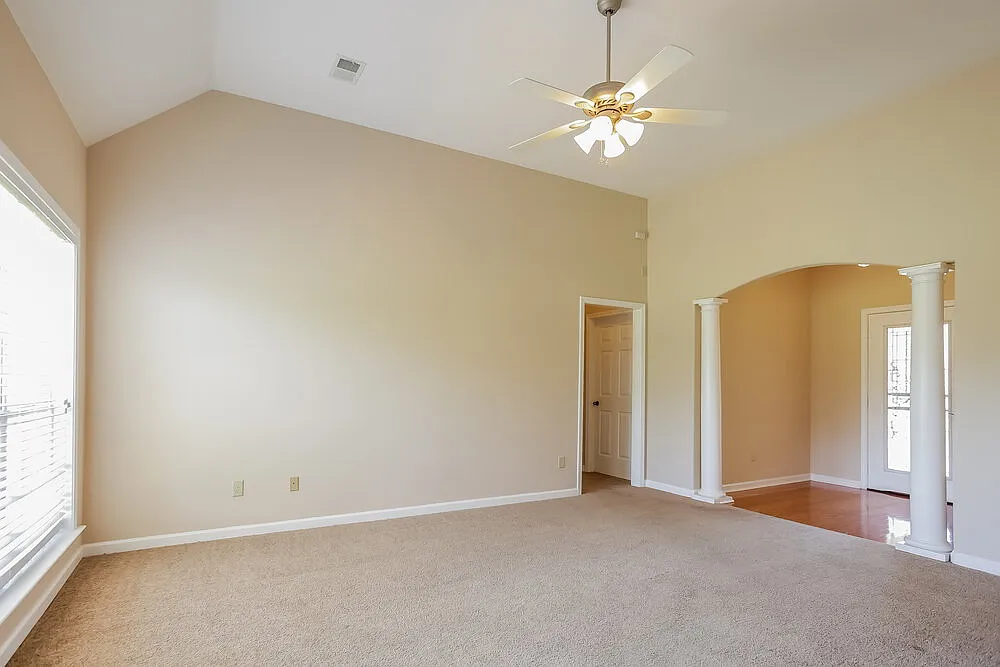 4 bed, 3.0 bath, 2838 sqft, $2,680 — Photo 3