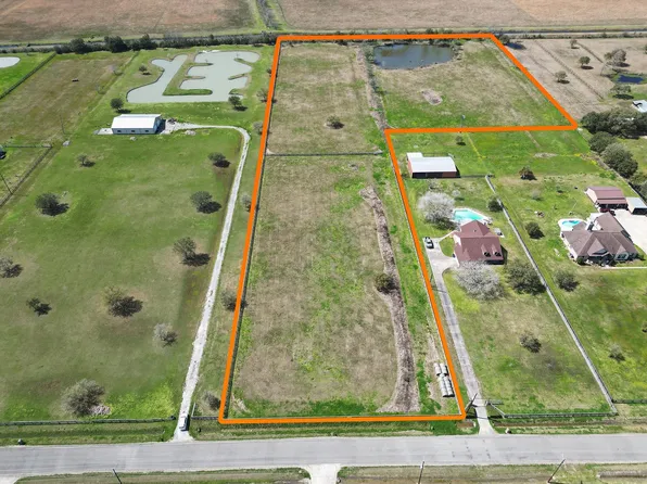 3080 S Pine Island Rd, Beaumont, TX 77713