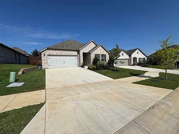 2nd image of 3613 Monte Carlo Ln