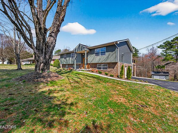 2nd image of 1205 Hoss Rd