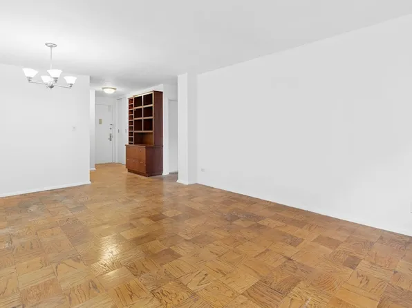 32 Gramercy Park South image 5 of 17