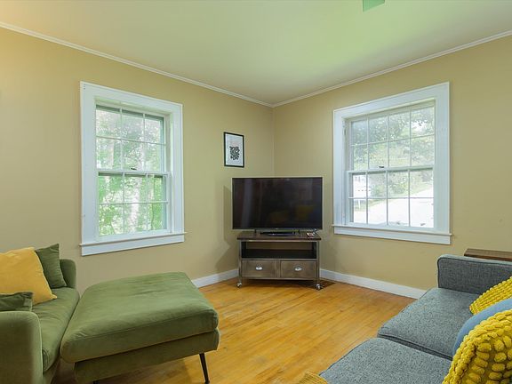 3rd image of 285 Tremont Street