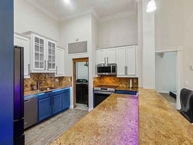 2731 S Parkview Dr #1 — Photo 37