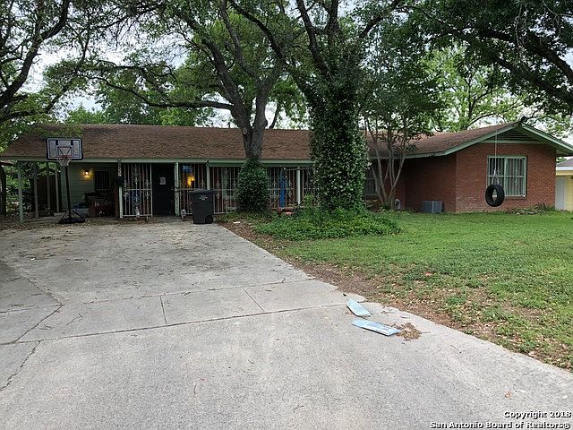 1st image of 935 Utopia Ln