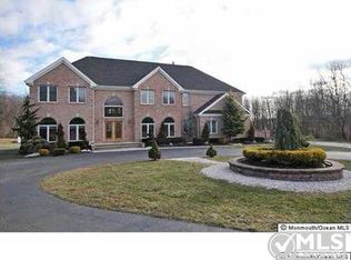 93 Oakland Mills Rd, Manalapan, NJ 07726