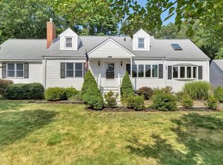 443-443A North Rd, Bedford, MA 01730