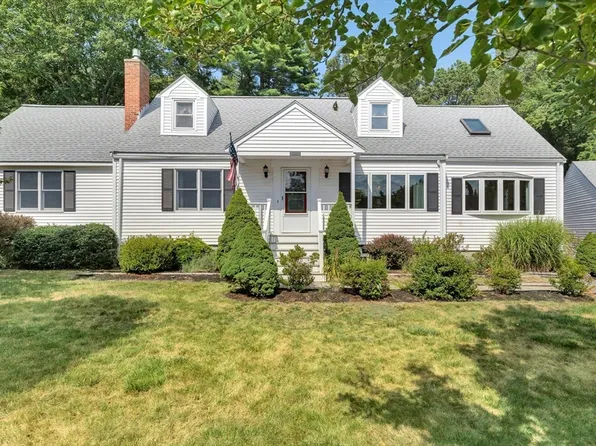 443-443A North Rd, Bedford, MA 01730