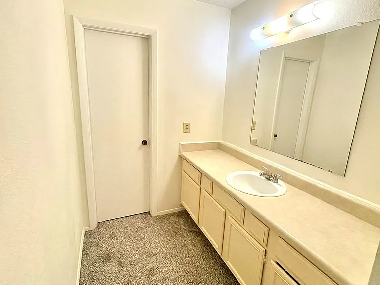 24022 Spring Briar Ln — Photo 14