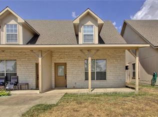 200 Sandstone Dr APT E, Jarrell, TX 76537
