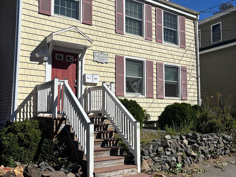 17 Vestry St #1