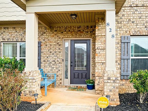 2nd image of 828 Nevis Way