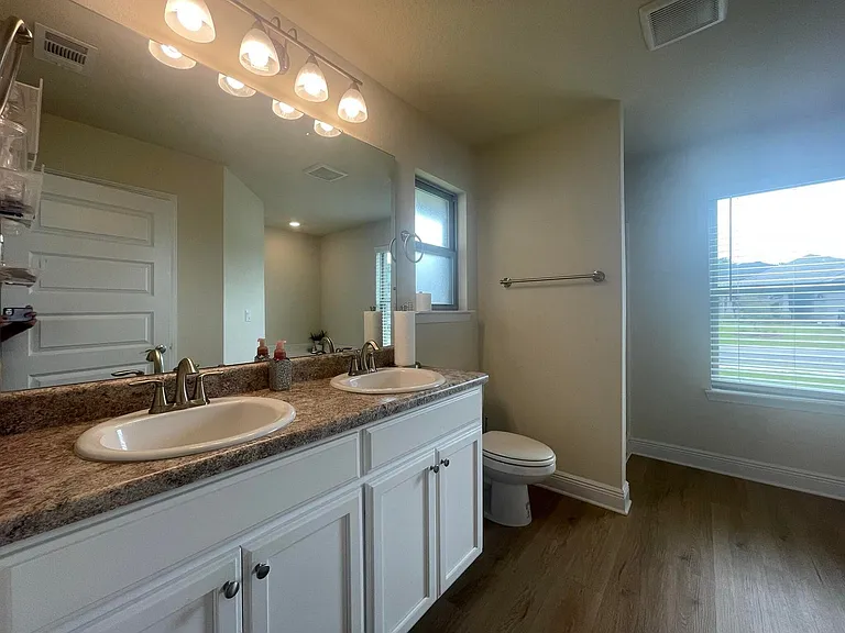 124 Ridgeway Cir — Photo 10