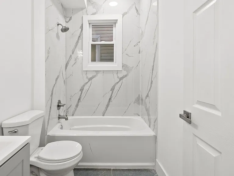855 S 14th St #1 — Photo 17