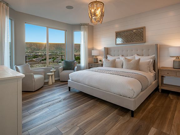 Spacious Owner s Suite