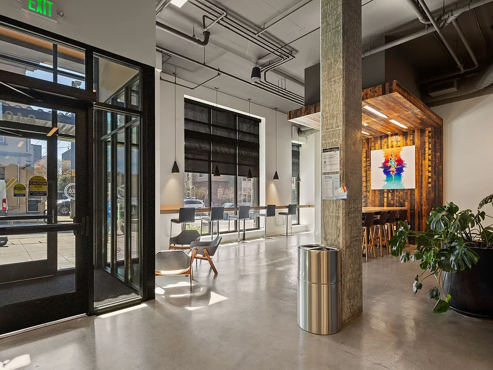 101 Broadway, Live Here, Go Anywhere