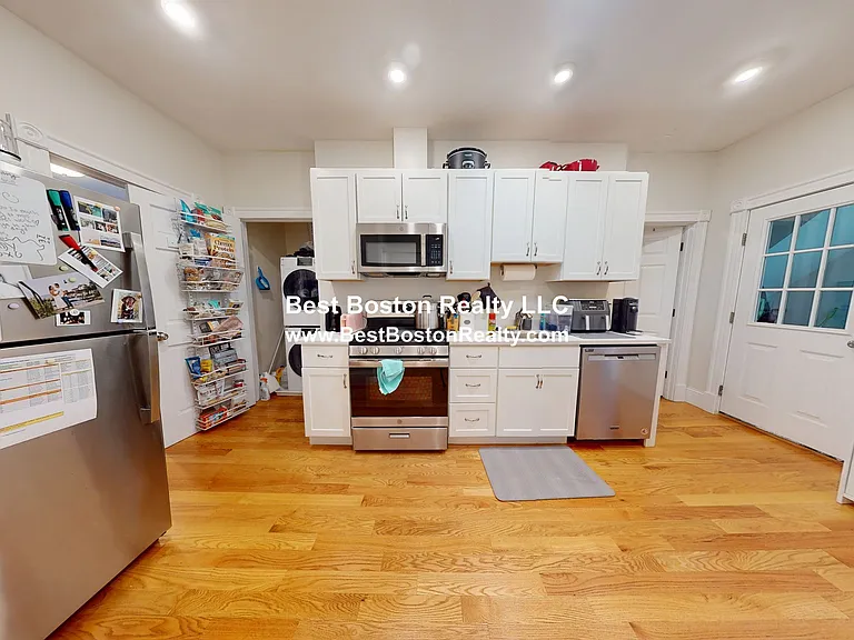 317 Hurley St #1 — Photo 1